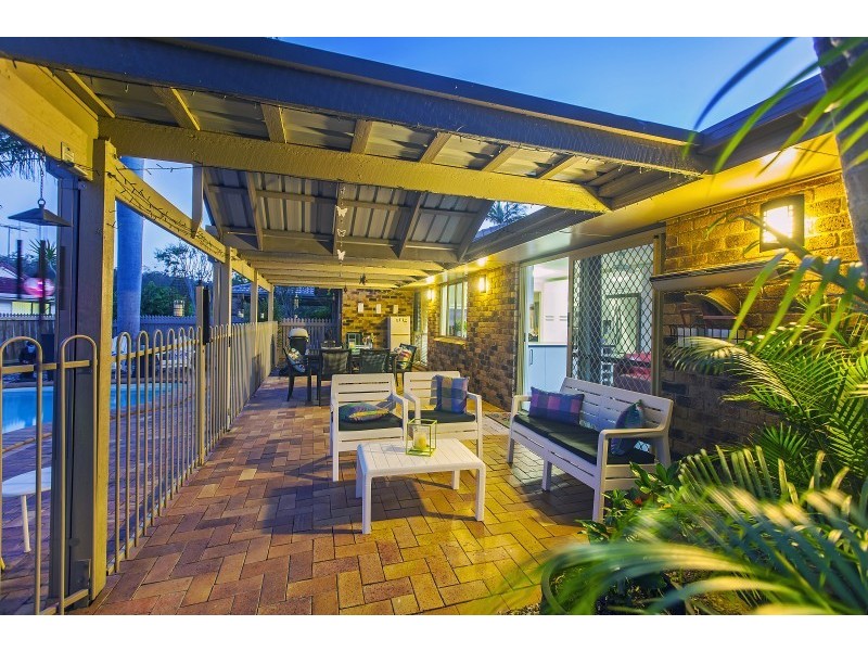 8 Eucalyptus Place, Albany Creek QLD 4035