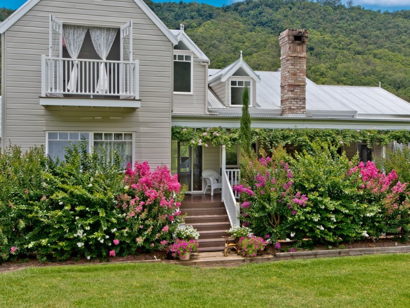 57 Masseys Creek Court, Cedar Creek QLD 4520