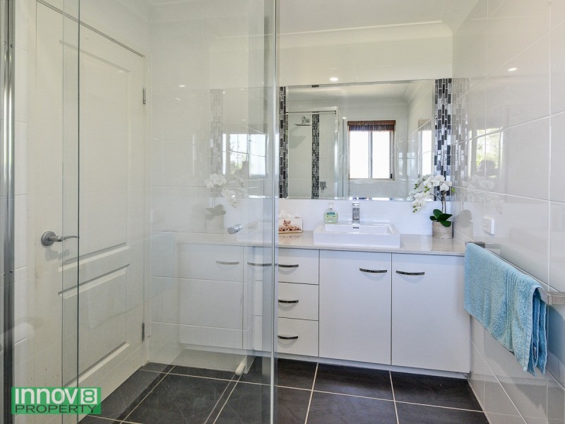 12 Montego Court, Eatons Hill QLD 4037