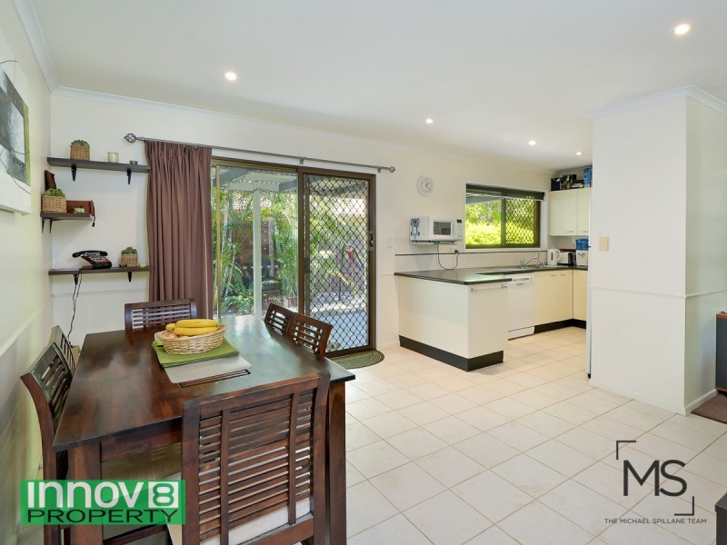 2 Eaton Place, Eatons Hill QLD 4037