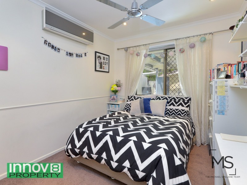 2 Eaton Place, Eatons Hill QLD 4037