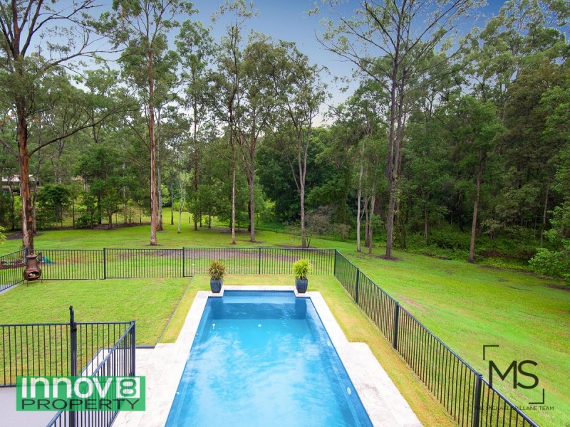8 Bracken Court, Cashmere QLD 4500