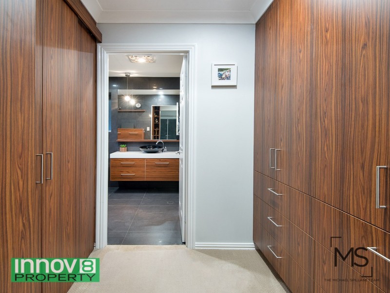 8 Bracken Court, Cashmere QLD 4500