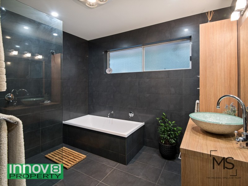 8 Bracken Court, Cashmere QLD 4500