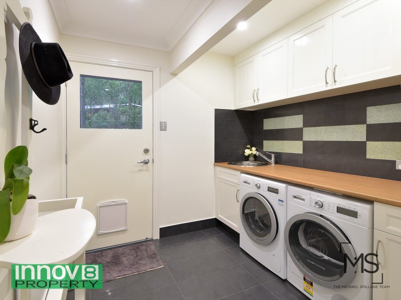 8 Bracken Court, Cashmere QLD 4500