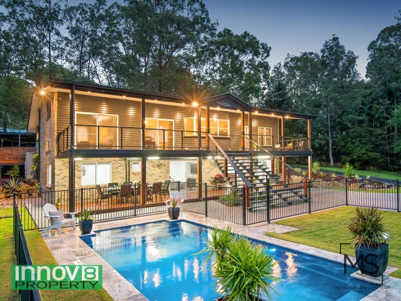 8 Bracken Court, Cashmere QLD 4500