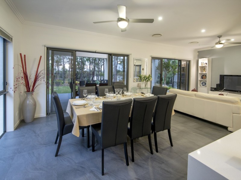 18 Warburton Street, Murrumba Downs QLD 4503