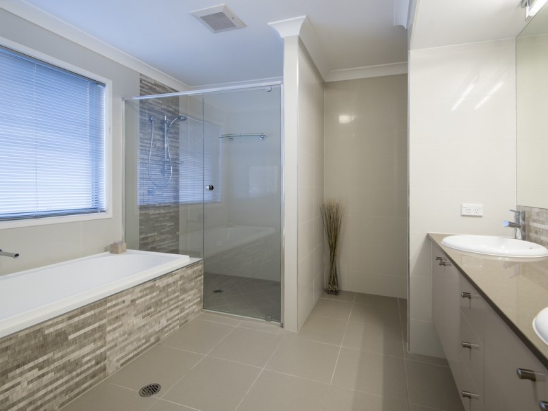 18 Warburton Street, Murrumba Downs QLD 4503