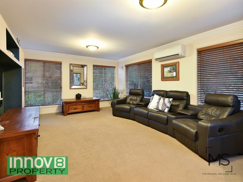 4 Whipbird Court, Cashmere QLD 4500