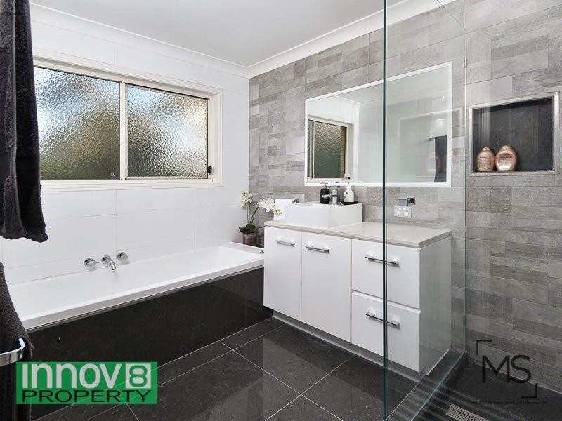 4 Whipbird Court, Cashmere QLD 4500