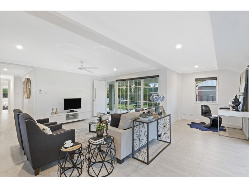 5 Alkira Lane, Everton Hills QLD 4053