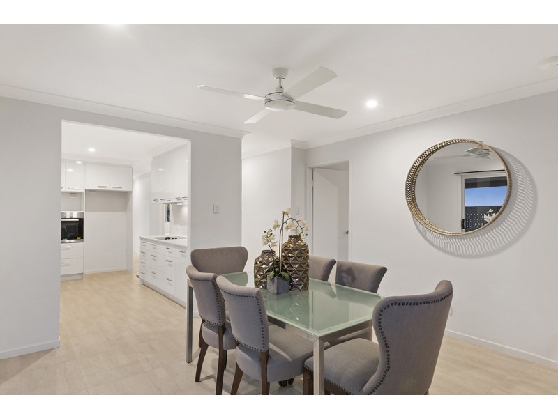 5 Alkira Lane, Everton Hills QLD 4053