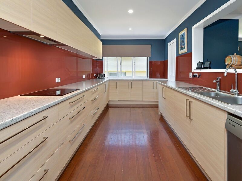 15 Dooloo Crescent, Ferny Hills QLD 4055