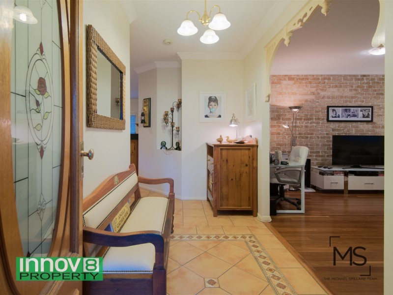 4 Foambark Court, Eatons Hill QLD 4037