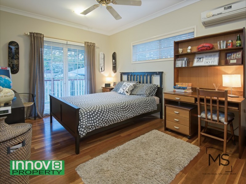 4 Foambark Court, Eatons Hill QLD 4037