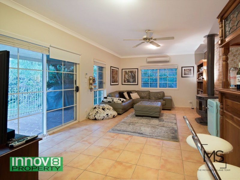 4 Foambark Court, Eatons Hill QLD 4037