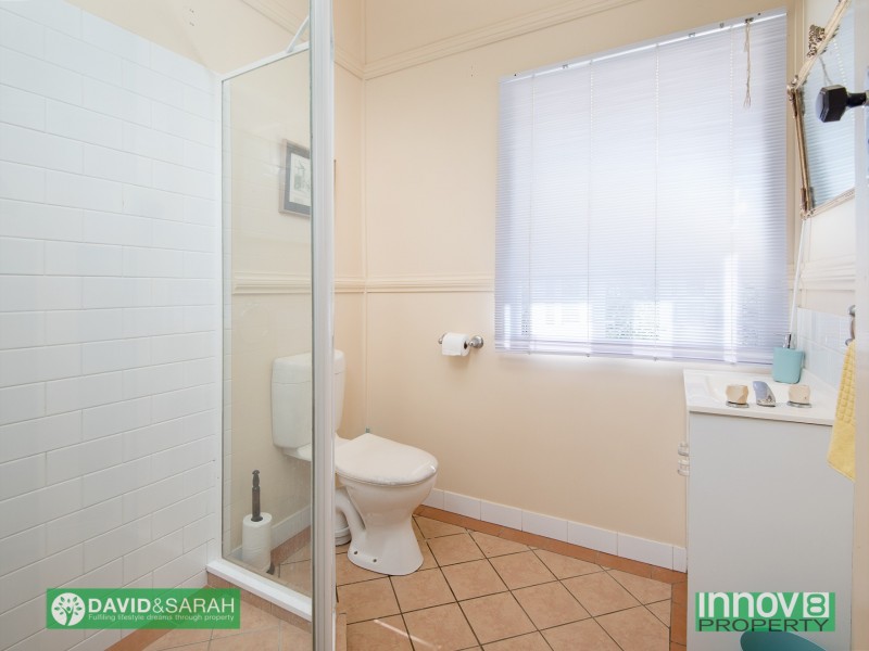 8 Steven Street, Redcliffe QLD 4020