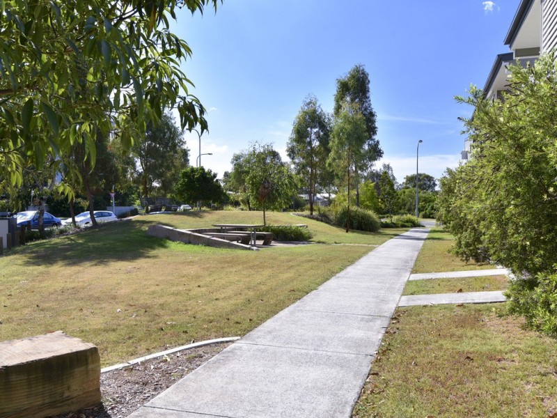 8/35 Lavender Place, Fitzgibbon QLD 4018