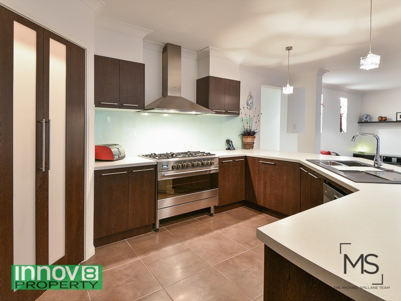 68 Corvus Drive, Cashmere QLD 4500