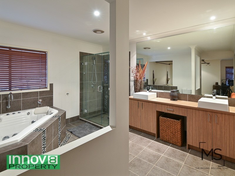 68 Corvus Drive, Cashmere QLD 4500