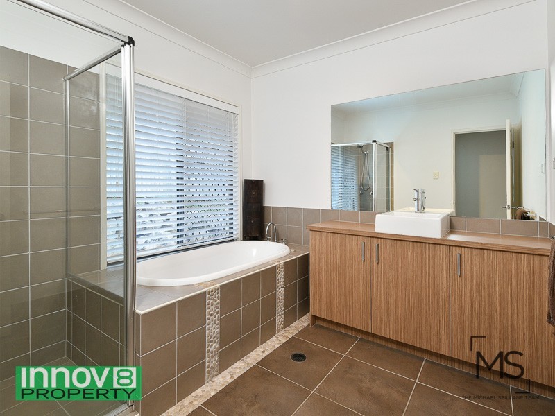 68 Corvus Drive, Cashmere QLD 4500