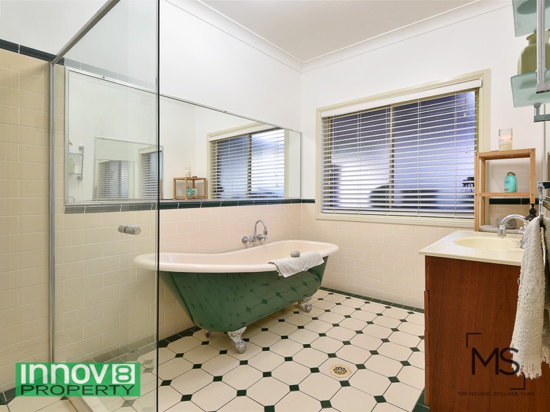 22 Glendore Court, Eatons Hill QLD 4037