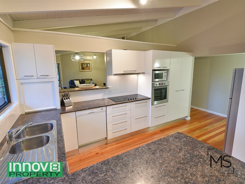 21 Buranda Road, Clear Mountain QLD 4500