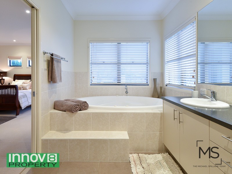 1 Manor Close, Murrumba Downs QLD 4503