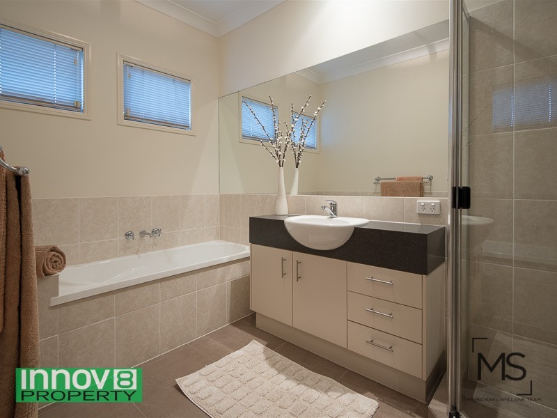 1 Manor Close, Murrumba Downs QLD 4503