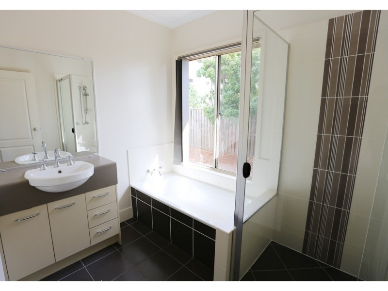 175 Alawoona Street, Redbank Plains QLD 4301