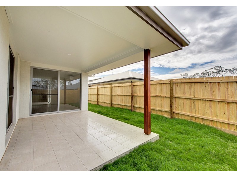 19 Meadows Circuit, Bellbird Park QLD 4300
