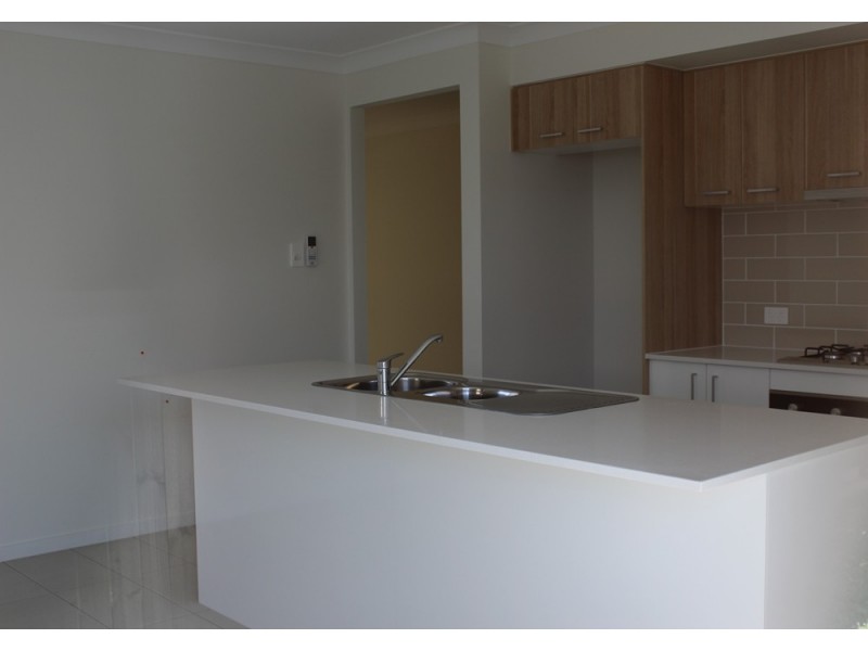 8 Balla Balla Crescent, Ormeau Hills QLD 4208