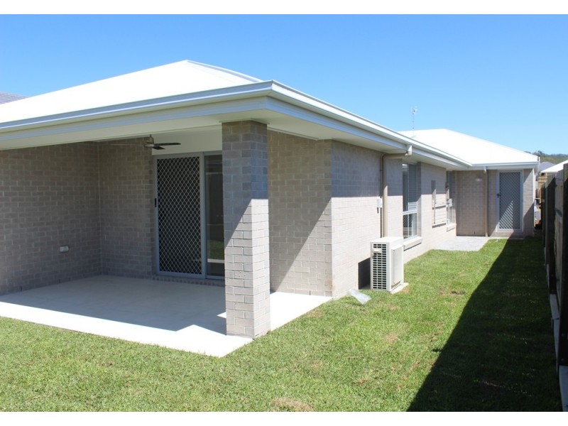 8 Balla Balla Crescent, Ormeau Hills QLD 4208