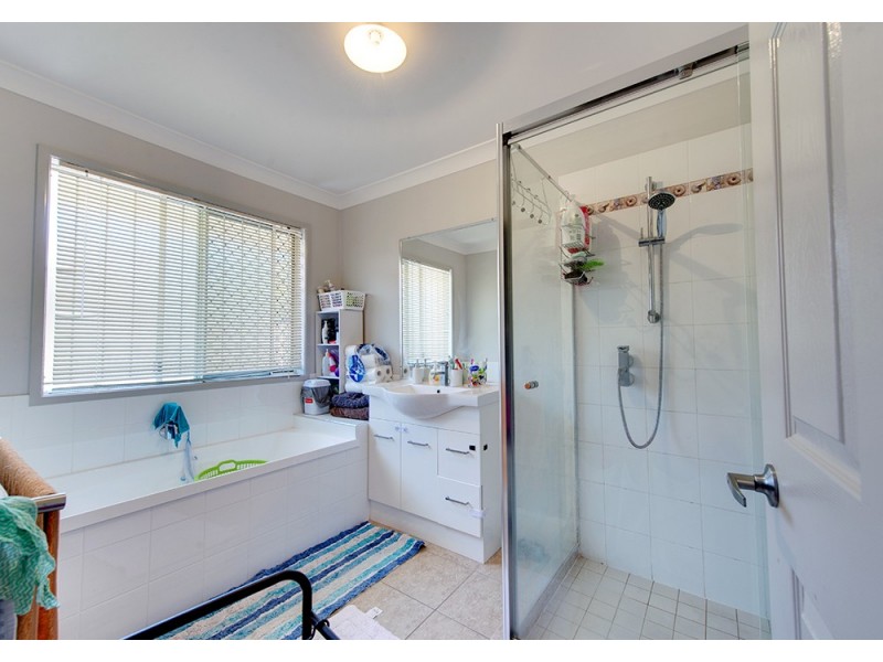 5 Hosanna Place, Camira QLD 4300