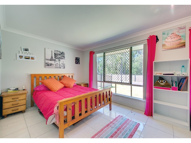 5 Hosanna Place, Camira QLD 4300