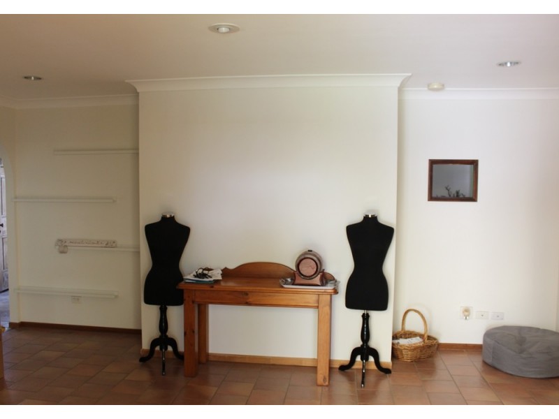 303 Horizon Drive, Westlake QLD 4074