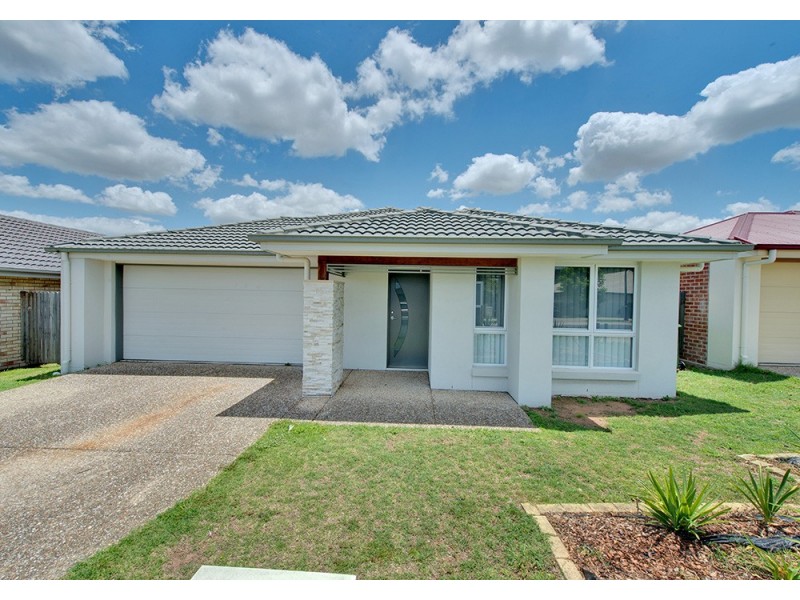 16 Pleasant Drive, Redbank Plains QLD 4301