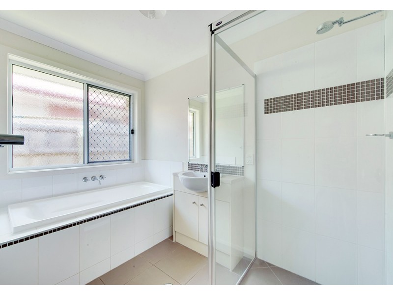 16 Pleasant Drive, Redbank Plains QLD 4301