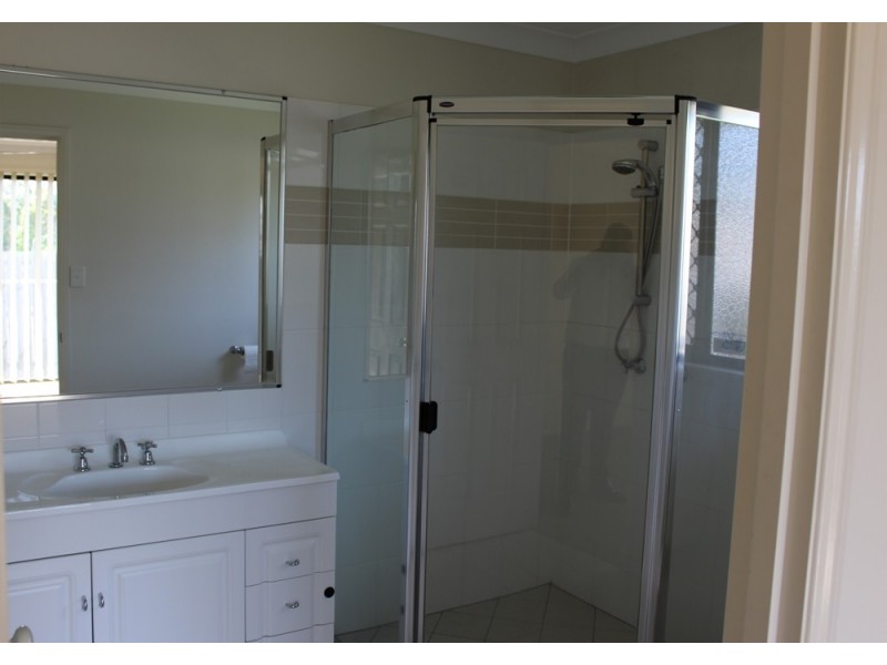 1 Wagtail Place, Bellbird Park QLD 4300