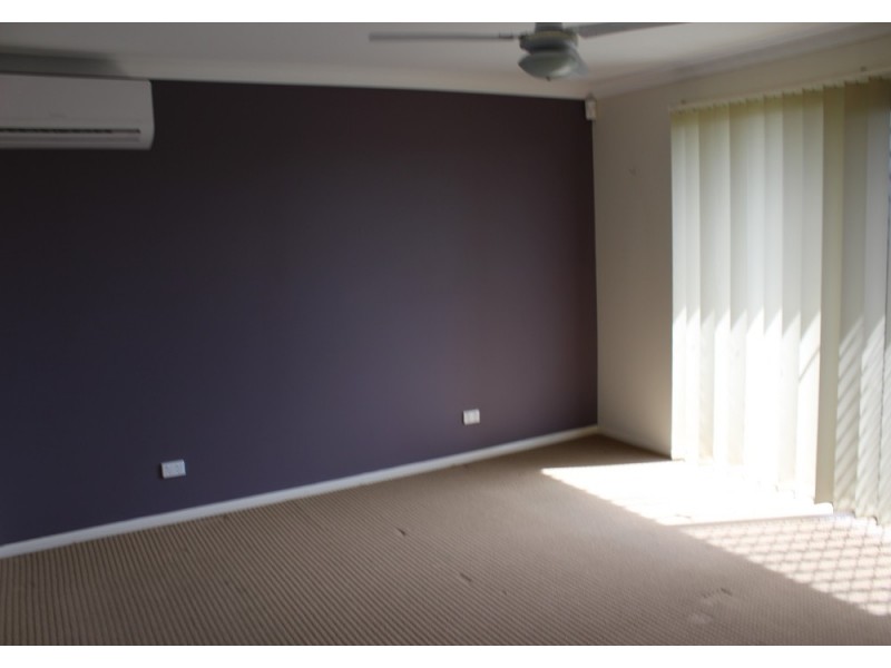 1 Wagtail Place, Bellbird Park QLD 4300