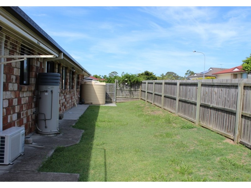 1 Wagtail Place, Bellbird Park QLD 4300