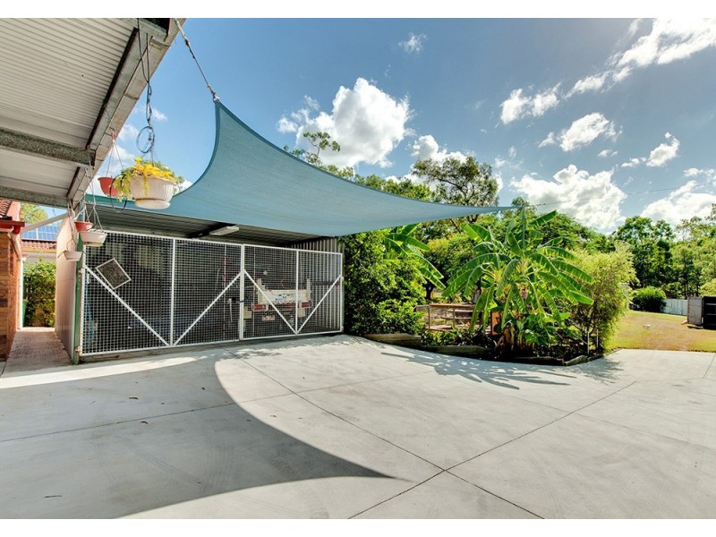 42 Katandra Crs, Bellbird Park QLD 4300