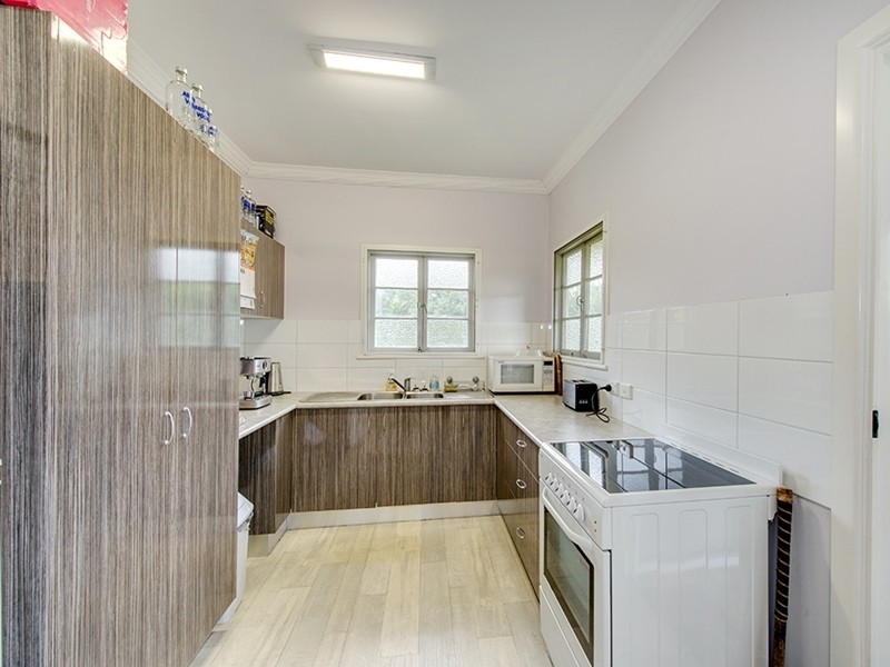 8 Short St, Goodna QLD 4300