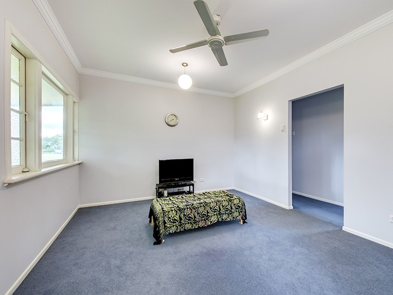 8 Short St, Goodna QLD 4300