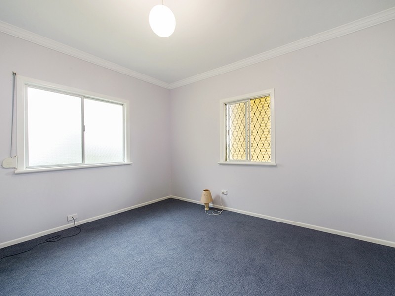 8 Short St, Goodna QLD 4300