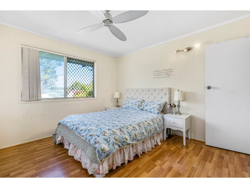 8 Peringa Street, Coopers Plains QLD 4108