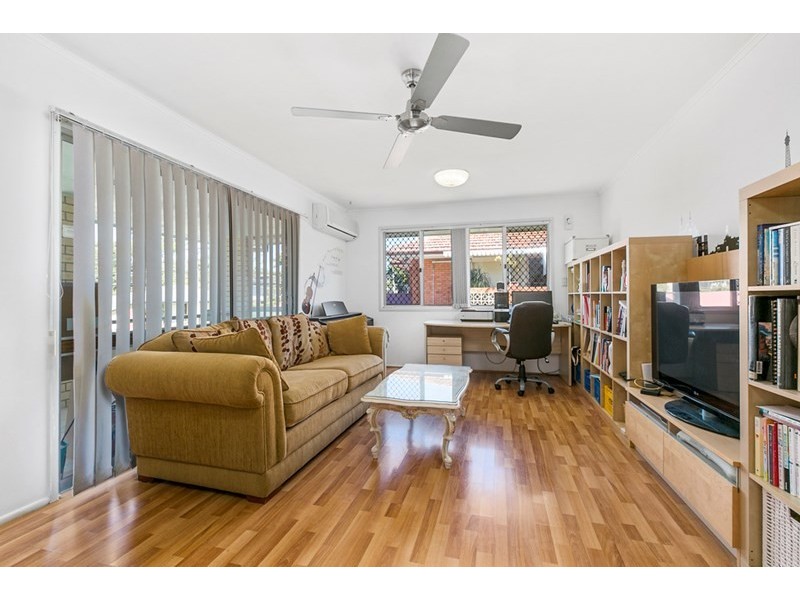 8 Peringa Street, Coopers Plains QLD 4108