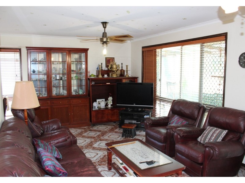 122 Johnston Street, Bellbird Park QLD 4300