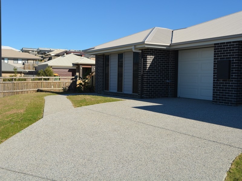 1/4 Serene Crescent, Springfield Lakes QLD 4300