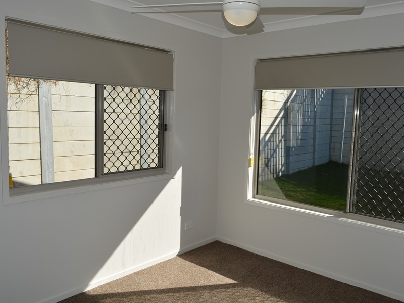 1/4 Serene Crescent, Springfield Lakes QLD 4300